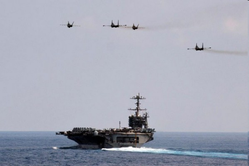  ���܈�(zh��)���΄�(w��)�r(sh��)���ɼ�����(gu��)FA-18E��(zh��n)�C(j��)�c�R��(l��i)������܊�ɳ��ăɼ��K-30��(zh��n)�C(j��)��������(gu��)�����΁Hʢ�D��̖(h��o)��ĸ�Ϸ��w����