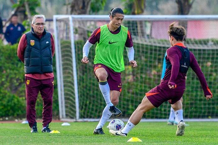 中國國家男子足球隊在?？诩?>
     <p>中國國家男子足球隊在海口集訓</p>
</a><a href=