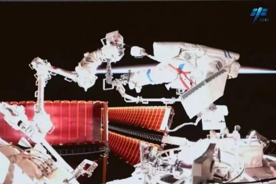 神舟十九號航天員乘組圓滿完成第二次出艙活動(dòng)