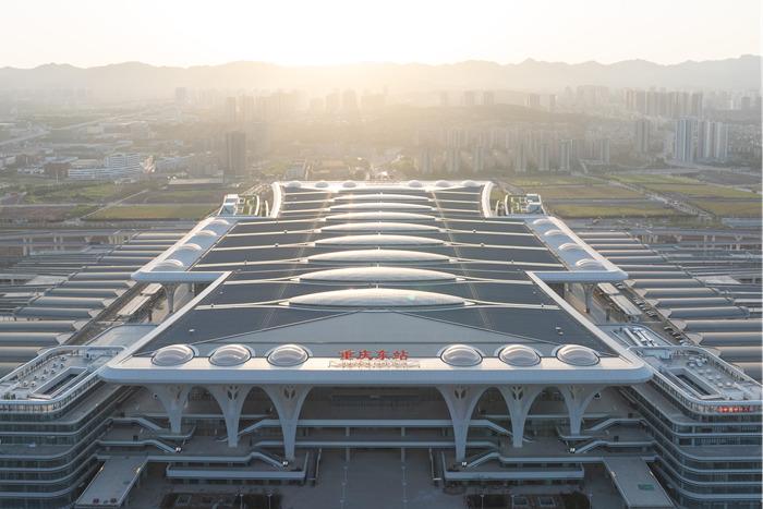 探訪中國西部地區(qū)最大高鐵樞紐站——重慶東站