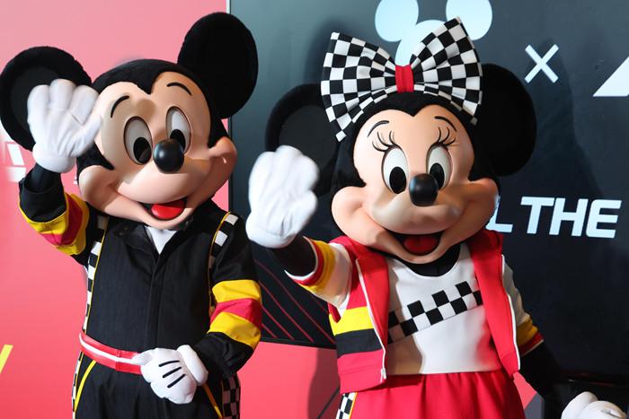 米奇、米妮全新賽車(chē)主題形象上海首發(fā)