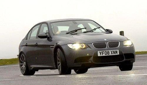 ��ݔ���ܵ����� ���RM3��(du��)�ȱ��YC63AMG ��܇֮��