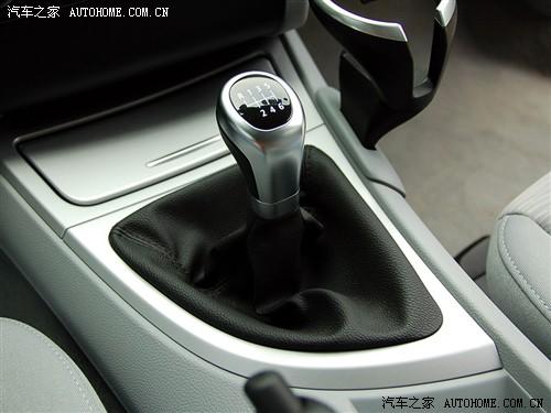 ��܇֮�� �M(j��n)�ڌ��R ���R1ϵ 08�� 120i �ք�(d��ng)��