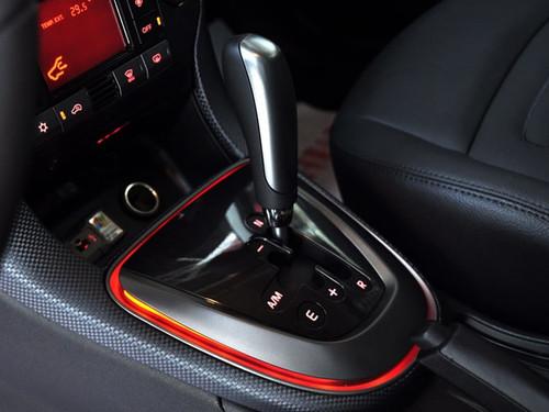 ����߀��(j��ng)����1.6L�����b�����l(f��)�әC܇��