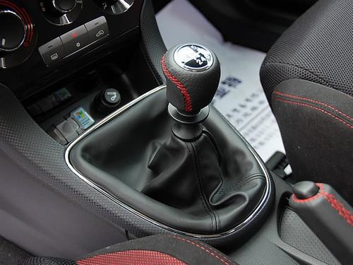 ����߀��(j��ng)����1.6L�����b�����l(f��)�әC܇��