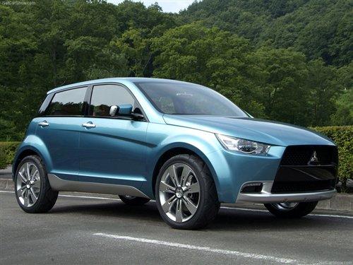 SUV+С��܇ ����δ��2�����A��܇ǰհ ��܇֮��