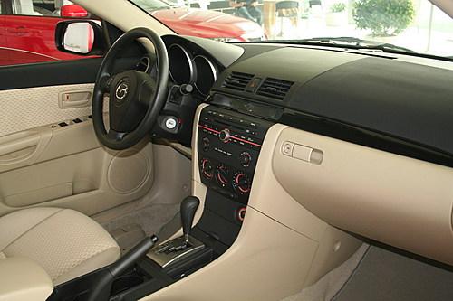 �R���_(d��) ��Mazda3 ���{�ϯ��(c��) 