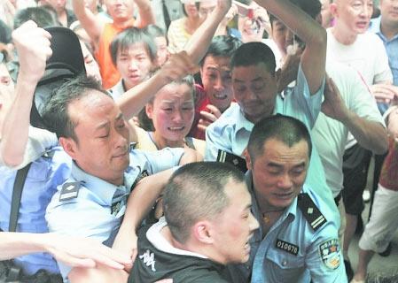 �����ߌ�2�qŮ������8�Ǵ��ⰸ�����_(k��i)��