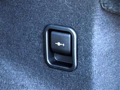 ��܇֮�� �M(j��n)�ڌ��R ���Rx3 2010�� xdrive30i̽����