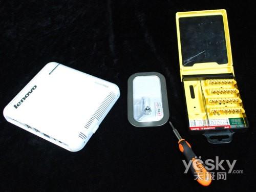 (li��n)��������С�w�ePC��IdeaCentre Q110�u�y