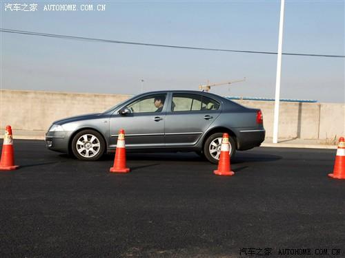 ��܇֮�� �Ϻ���˹���_(d��) ���J 07�� 1.8t �Ԅ������