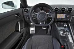 �������������ȊW��TT Coupe�c���п�