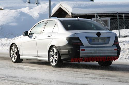 �A(y��)Ӌ(j��)������� 2011��YC��(j��)����ՙ��