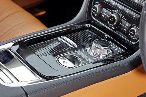 ����(zh��n)���A�O�� �ݱ�XJ3.0D�Q��(zh��n)���R730D ��܇֮��