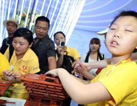 äͯ�W(xu��)У��С������־Ը�ߵ���������[�����@��ͨ�^(gu��)�Լ����|�X(ju��)�� (t��ng)�X(ju��)�H����������ʢ�r��