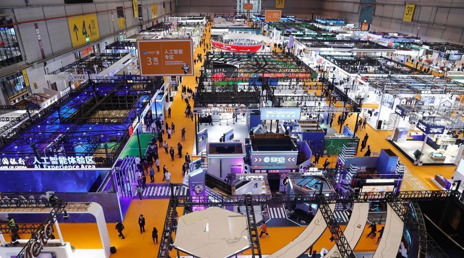 <h2>數(shù)字經(jīng)濟快速發(fā)展 數(shù)字人才如何培養(yǎng)？</h2><p>數(shù)字經(jīng)濟作為國民經(jīng)濟的“穩(wěn)定器”和“加速器”作用無可替代，在其快速發(fā)展的環(huán)境下，培養(yǎng)高水平的數(shù)字化人才成為當務之急。</p>