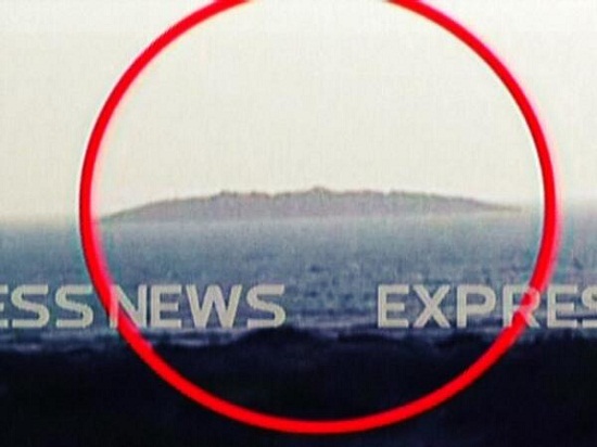 巴基斯坦7.7級強(qiáng)震致海床上升海上冒出小島(圖)