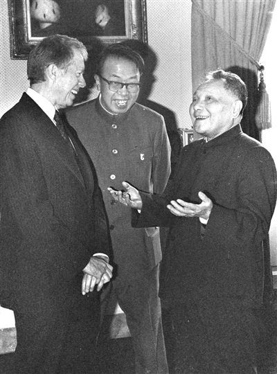 盤點中國領(lǐng)導(dǎo)人訪美:鄧小平赴家宴、江澤民唱京劇