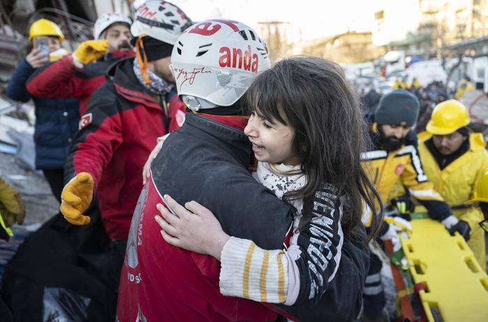 搜救人員正與時(shí)間賽跑！