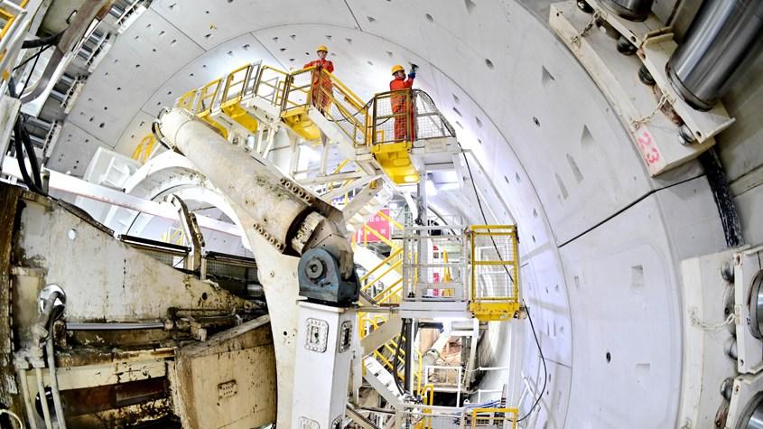 探訪山東青島世界建設(shè)規(guī)模最大海底道路隧道