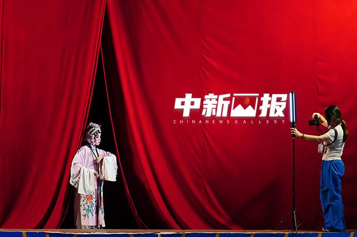 昆明滇劇：從“看戲”到“入戲”