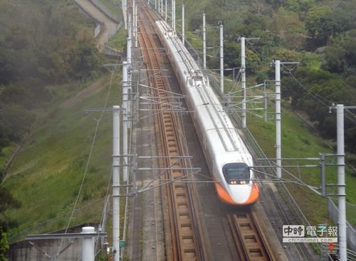 臺灣南投發(fā)生6.7級強震高鐵全線停駛(圖)