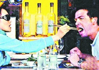 鞏俐與小13歲法攝影師同居?曾互喂食物被拍(圖)